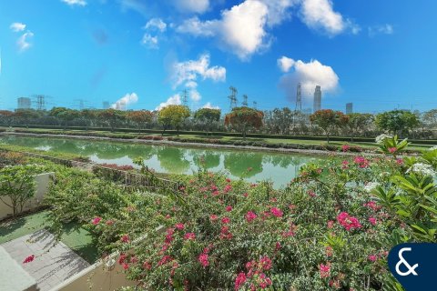 Villa à Springs 15, The Springs, Dubai, 2 chambres, 167 m², № 75915 - photo 1