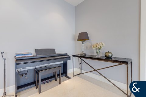 Купить квартиру в Tiara Residences, Пальма Джумейра, Дубай: 3 спальни, 211м², № 75916 - фото 12