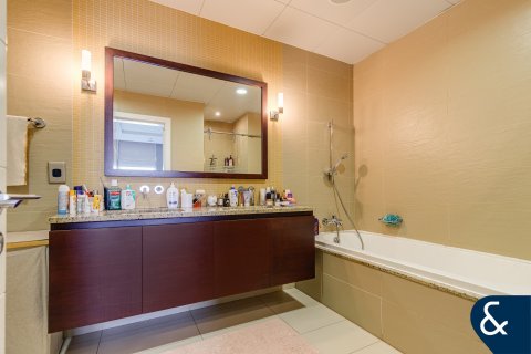 Купить квартиру в Tiara Residences, Пальма Джумейра, Дубай: 3 спальни, 211м², № 75916 - фото 29