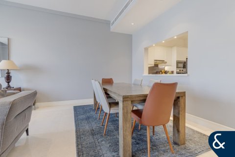 Купить квартиру в Tiara Residences, Пальма Джумейра, Дубай: 3 спальни, 211м², № 75916 - фото 9