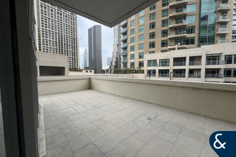 Apartment in BURJ VIEWS in Downtown Dubai (Downtown Burj Dubai), Dubai 2 bedrooms, 215 sq.m. № 99196 - photo 9