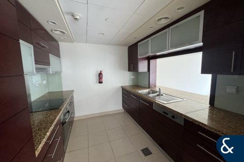 Apartment in BURJ VIEWS in Downtown Dubai (Downtown Burj Dubai), Dubai 2 bedrooms, 215 sq.m. № 99196 - photo 3