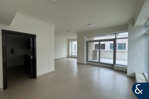 Apartment in BURJ VIEWS in Downtown Dubai (Downtown Burj Dubai), Dubai 2 bedrooms, 215 sq.m. № 99196 - photo 8