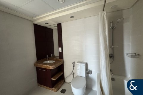 Apartment in BURJ VIEWS in Downtown Dubai (Downtown Burj Dubai), Dubai 2 bedrooms, 215 sq.m. № 99196 - photo 15