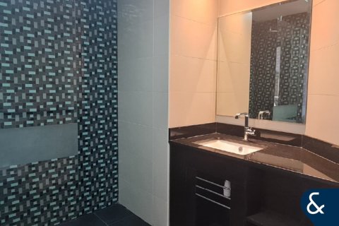 Apartment in Dubai Marina, Dubai 1 bedroom, 66 sq.m. № 99195 - photo 15