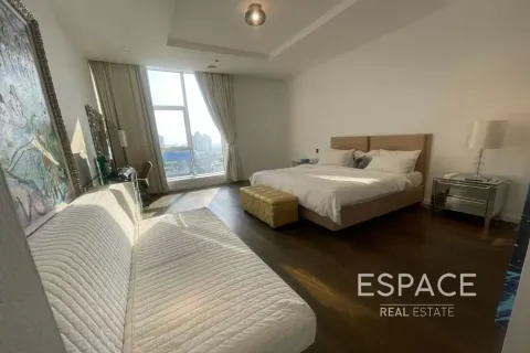 Apartment in Palm Jumeirah, Dubai 3 bedrooms, 222 sq.m. № 122803 - photo 5