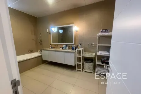 Apartment in Palm Jumeirah, Dubai 3 bedrooms, 222 sq.m. № 122803 - photo 10