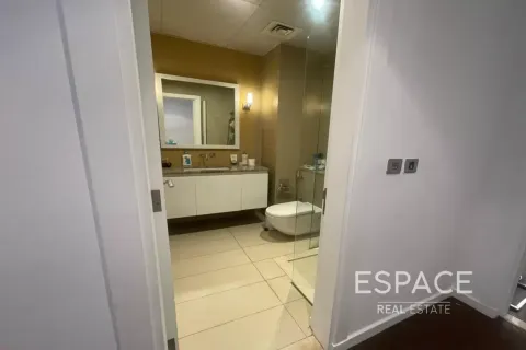 Apartment in Palm Jumeirah, Dubai 3 bedrooms, 222 sq.m. № 122803 - photo 14