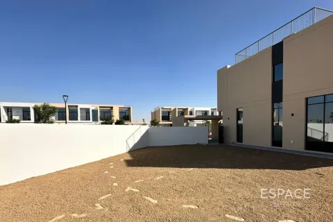 Townhouse in EMAAR South, Dubai South (Dubai World Central), Dubai 4 bedrooms, 231 sq.m. № 122799 - photo 4