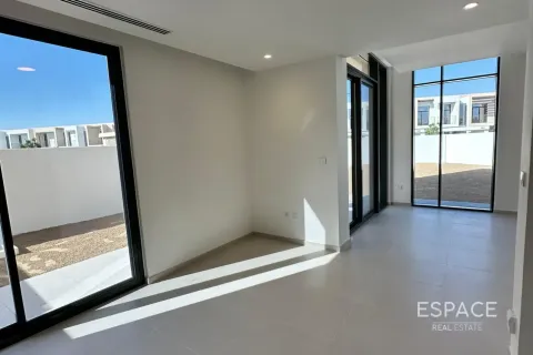 Townhouse in EMAAR South, Dubai South (Dubai World Central), Dubai 4 bedrooms, 231 sq.m. № 122799 - photo 13