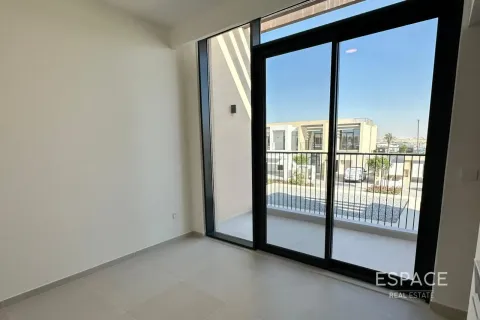 Townhouse in EMAAR South, Dubai South (Dubai World Central), Dubai 4 bedrooms, 231 sq.m. № 122799 - photo 17