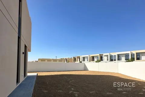 Townhouse in EMAAR South, Dubai South (Dubai World Central), Dubai 4 bedrooms, 231 sq.m. № 122799 - photo 3