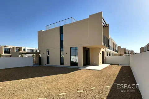 Townhouse in EMAAR South, Dubai South (Dubai World Central), Dubai 4 bedrooms, 231 sq.m. № 122799 - photo 2