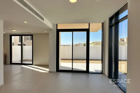 Townhouse in EMAAR South, Dubai South (Dubai World Central), Dubai 4 bedrooms, 231 sq.m. № 122799 - photo 14