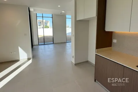 Townhouse in EMAAR South, Dubai South (Dubai World Central), Dubai 4 bedrooms, 231 sq.m. № 122799 - photo 15