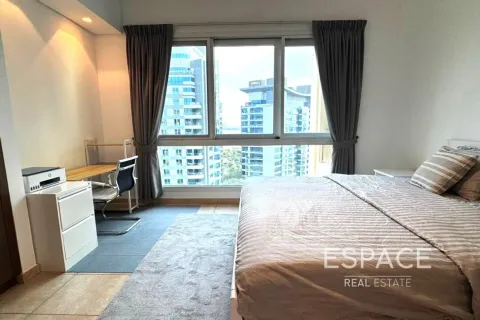 Apartment in Palm Jumeirah, Dubai 2 bedrooms, 165 sq.m. № 122802 - photo 8