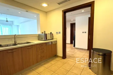 Apartment in Palm Jumeirah, Dubai 2 bedrooms, 165 sq.m. № 122802 - photo 7