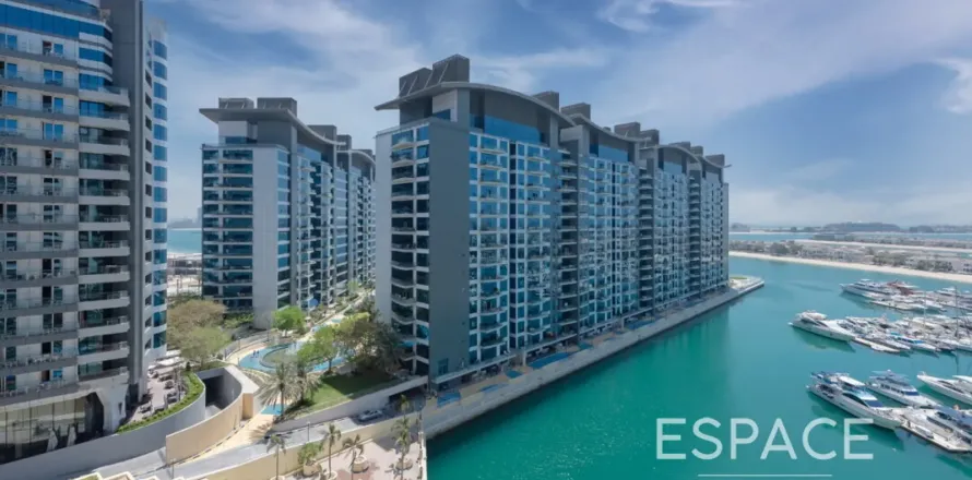 Apartment in Palm Jumeirah, Dubai 2 bedrooms, 165 sq.m. № 122802