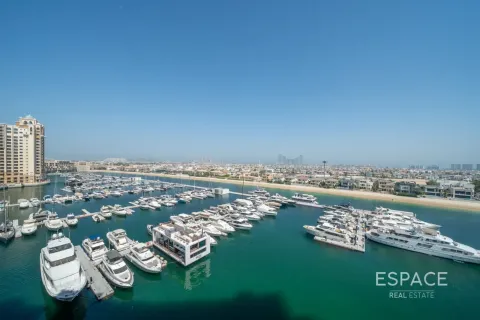 Apartment in Palm Jumeirah, Dubai 2 bedrooms, 156 sq.m. № 122804 - photo 19