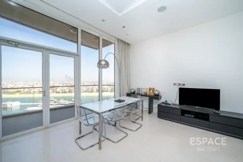 Apartment in Palm Jumeirah, Dubai 2 bedrooms, 156 sq.m. № 122804 - photo 7