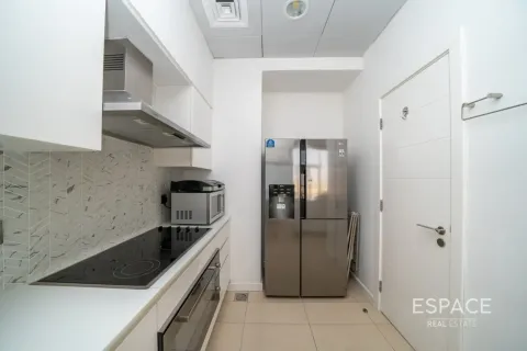 Apartment in Palm Jumeirah, Dubai 2 bedrooms, 156 sq.m. № 122804 - photo 8