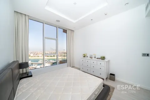 Apartment in Palm Jumeirah, Dubai 2 bedrooms, 156 sq.m. № 122804 - photo 15