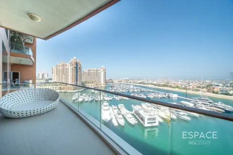 Apartment in Palm Jumeirah, Dubai 2 bedrooms, 156 sq.m. № 122804