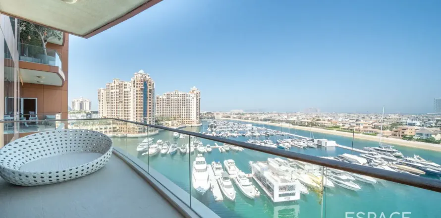 Apartment in Palm Jumeirah, Dubai 2 bedrooms, 156 sq.m. № 122804