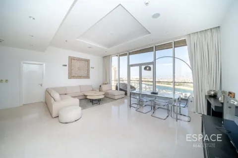 Apartment in Palm Jumeirah, Dubai 2 bedrooms, 156 sq.m. № 122804 - photo 3