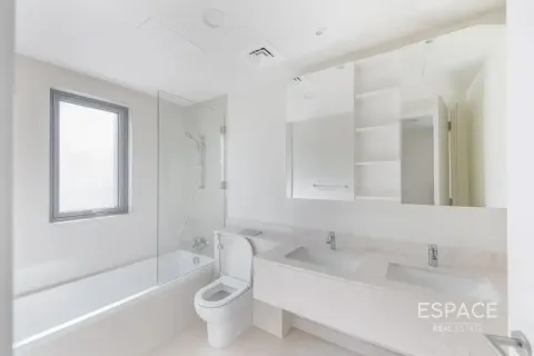 Villa in Dubai Hills Estate, Dubai 4 bedrooms, 229 sq.m. № 122712 - photo 7