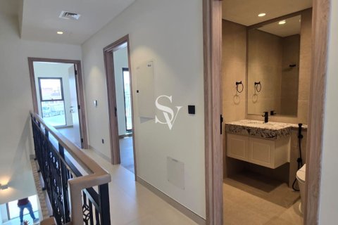 Townhouse in Damac Lagoons, Dubai 4 bedrooms, 145 sq.m. № 109032 - photo 15
