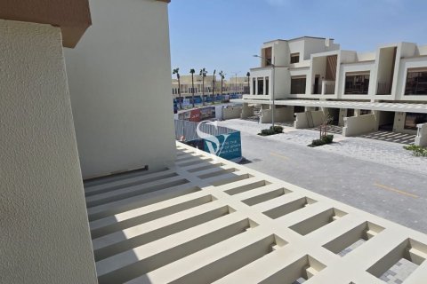 Townhouse in Damac Lagoons, Dubai 4 bedrooms, 145 sq.m. № 109032 - photo 13