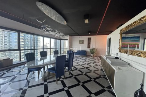 Office in Jumeirah Lake Towers, Dubai 106.1 sq.m. № 55334 - photo 1