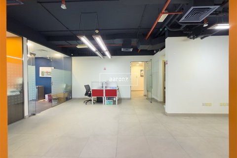 Oficina en Jumeirah Lake Towers, Dubai, 115.7 m², № 55335 - foto 3