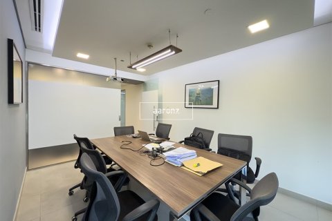 Oficina en Jumeirah Lake Towers, Dubai, 115.7 m², № 55335 - foto 2