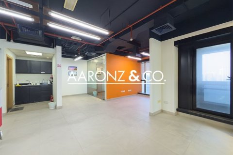Oficina en Jumeirah Lake Towers, Dubai, 116 m², № 55335 - foto 14