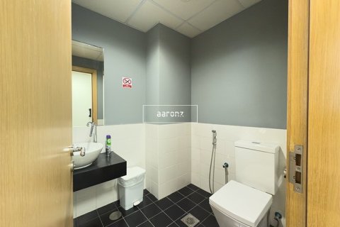 Oficina en Jumeirah Lake Towers, Dubai, 115.7 m², № 55335 - foto 11