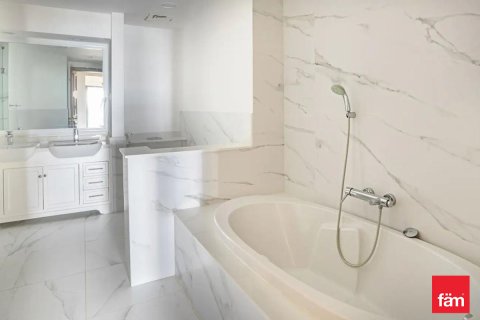 Appartement à Palm Jumeirah, Dubai, 1 chambre, 121.1 m², № 112546 - photo 12