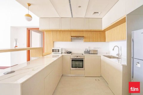 Appartement à Palm Jumeirah, Dubai, 1 chambre, 121.1 m², № 112546 - photo 6