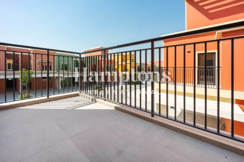 Снять в аренду таунхаус в Damac Lagoons, Дубай: 5 спален, 219.52978900м², № 111362 - фото 29