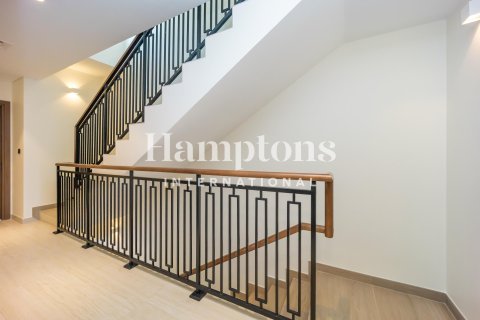 Снять в аренду таунхаус в Damac Lagoons, Дубай: 5 спален, 219.52978900м², № 111362 - фото 17