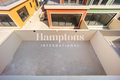 Снять в аренду таунхаус в Damac Lagoons, Дубай: 5 спален, 219.52978900м², № 111362 - фото 5