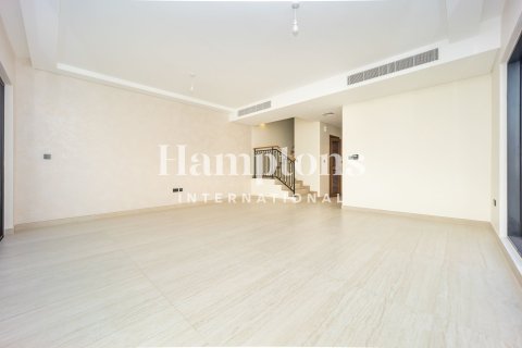 Снять в аренду таунхаус в Damac Lagoons, Дубай: 5 спален, 219.52978900м², № 111362 - фото 6