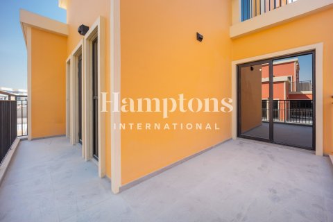 Снять в аренду таунхаус в Damac Lagoons, Дубай: 5 спален, 219.52978900м², № 111362 - фото 4