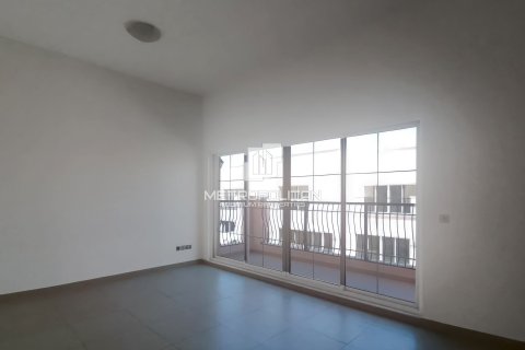 Villa in Nadd Al Sheba, Dubai 4 bedrooms, 354 sq.m. № 73891 - photo 7