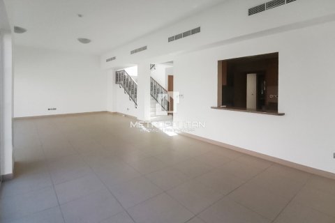 Villa in Nadd Al Sheba, Dubai 4 bedrooms, 354 sq.m. № 73891 - photo 8