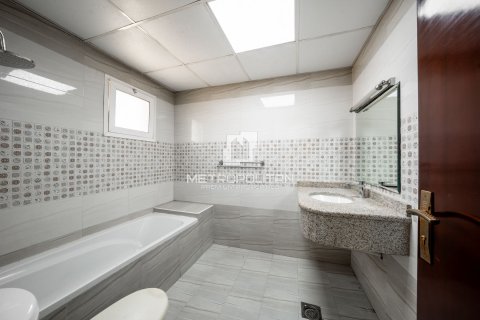 Villa en Al Barsha, Dubai, 9 dormitorios, 762 m², № 73514 - foto 12