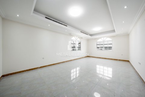 Villa en Al Barsha, Dubai, 9 dormitorios, 762 m², № 73514 - foto 7