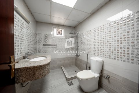 Villa in Al Barsha, Dubai 9 bedrooms, 762 sq.m. № 73514 - photo 16