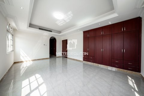 Villa en Al Barsha, Dubai, 9 dormitorios, 762 m², № 73514 - foto 17